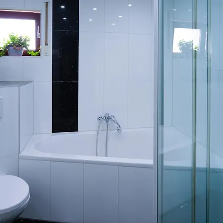 Quarto em Acomodações Particulares Mit Balkon Im Stuttgart Flughafen Messe *